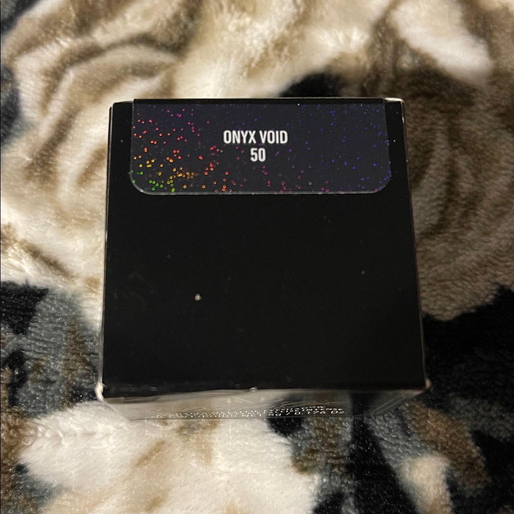 KVD Onyx Void 50 Dazzle Gel Hyper-Metallic Vegan Eyeshadow - Picture 4 of 5